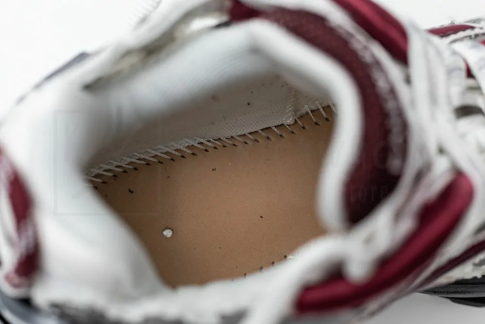 Ba*len*cia*ga runner burgundy