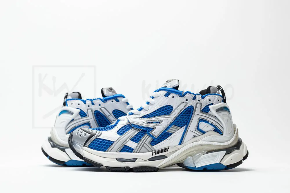 Ba*len*cia*ga runner blue white