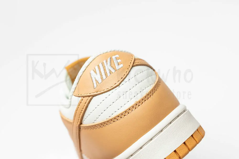 wmns dunk low