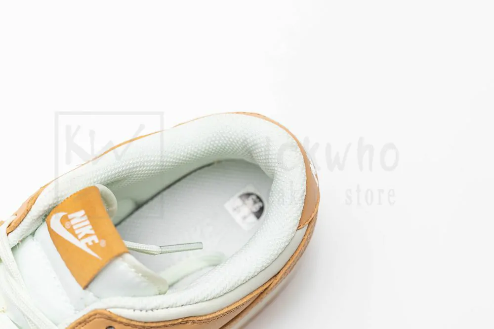 wmns dunk low