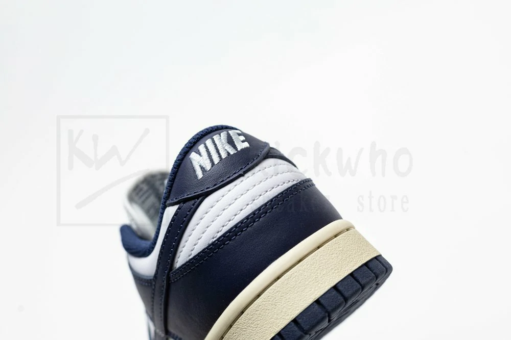 godkiller wmns dunk low