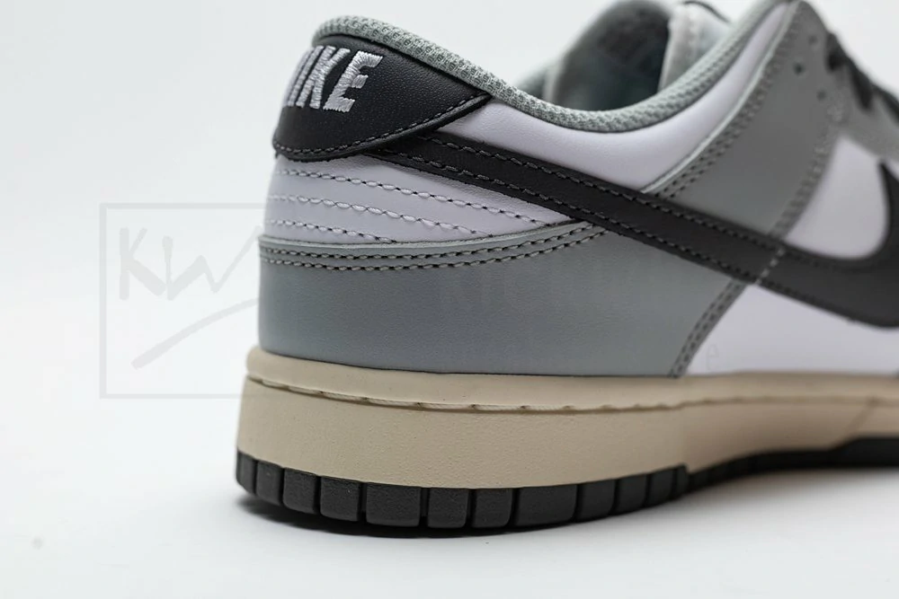 godkiller wmns dunk low