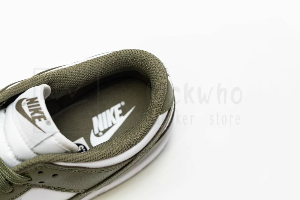 godkiller wmns dunk low