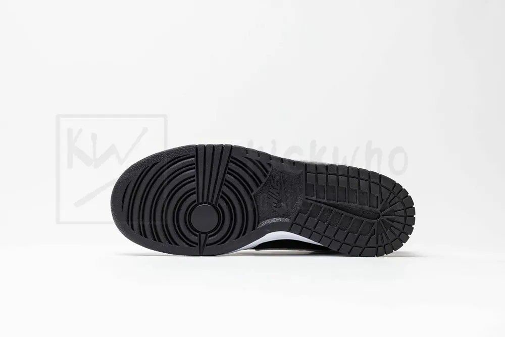 S*p x nike sb dunk high by any means white black