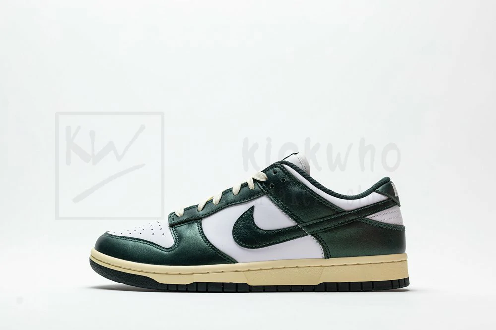 godkiller wmns dunk low