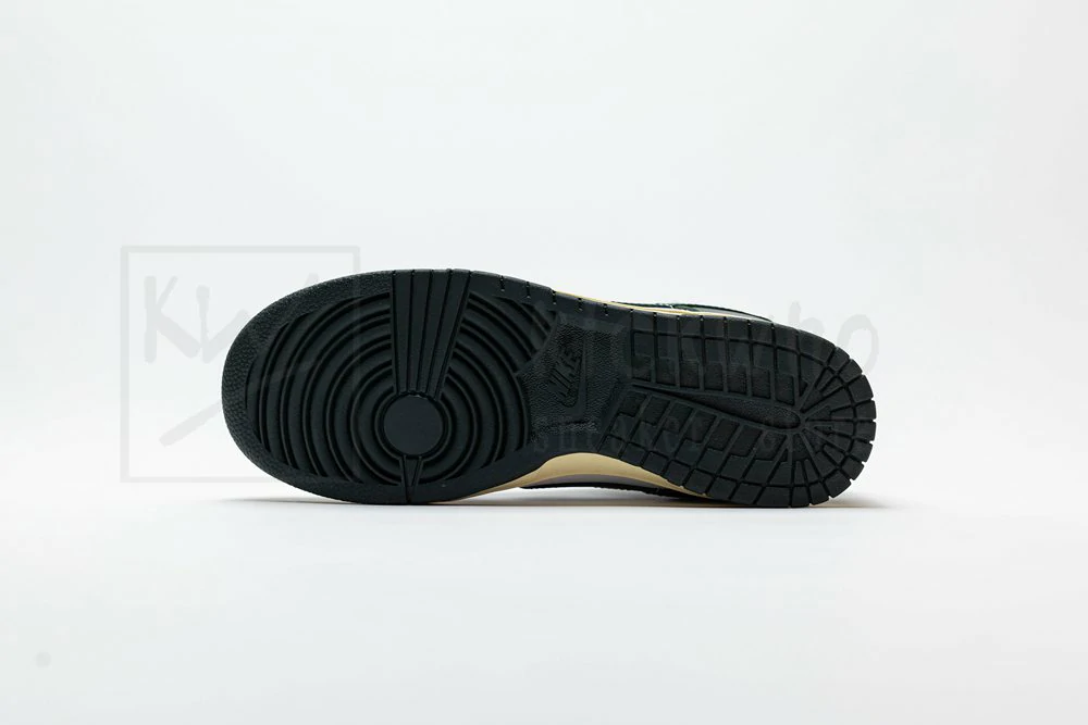 godkiller wmns dunk low