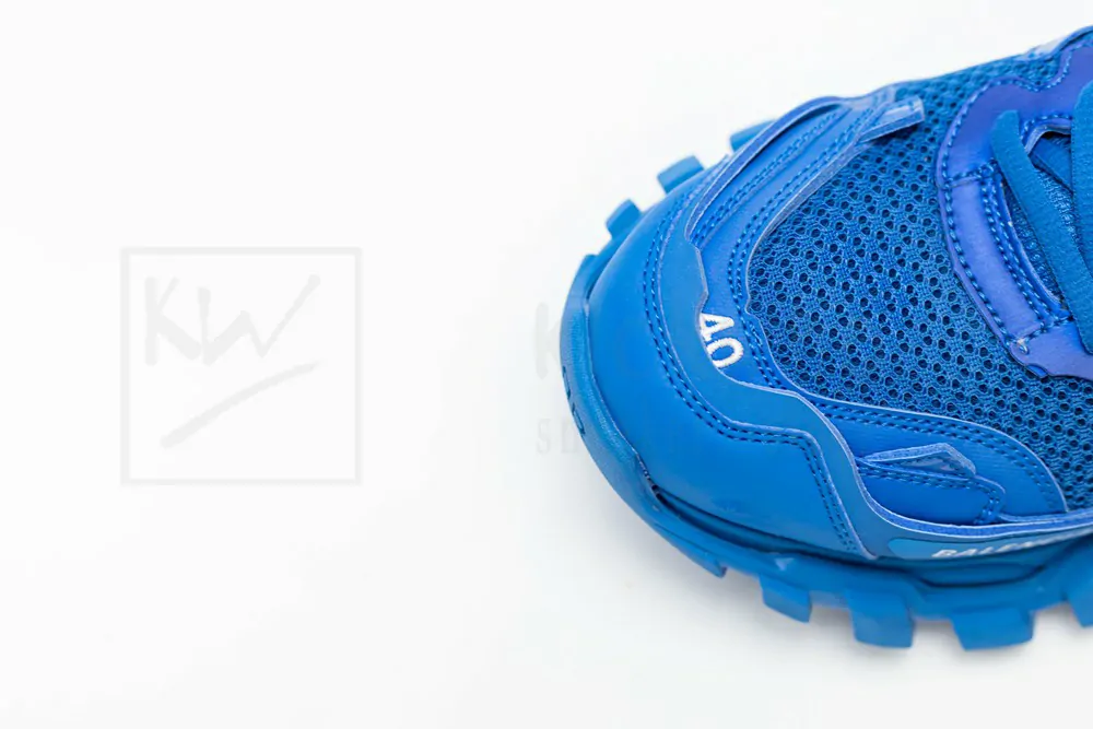 Ba*len*cia*ga track.3 sneaker in blue