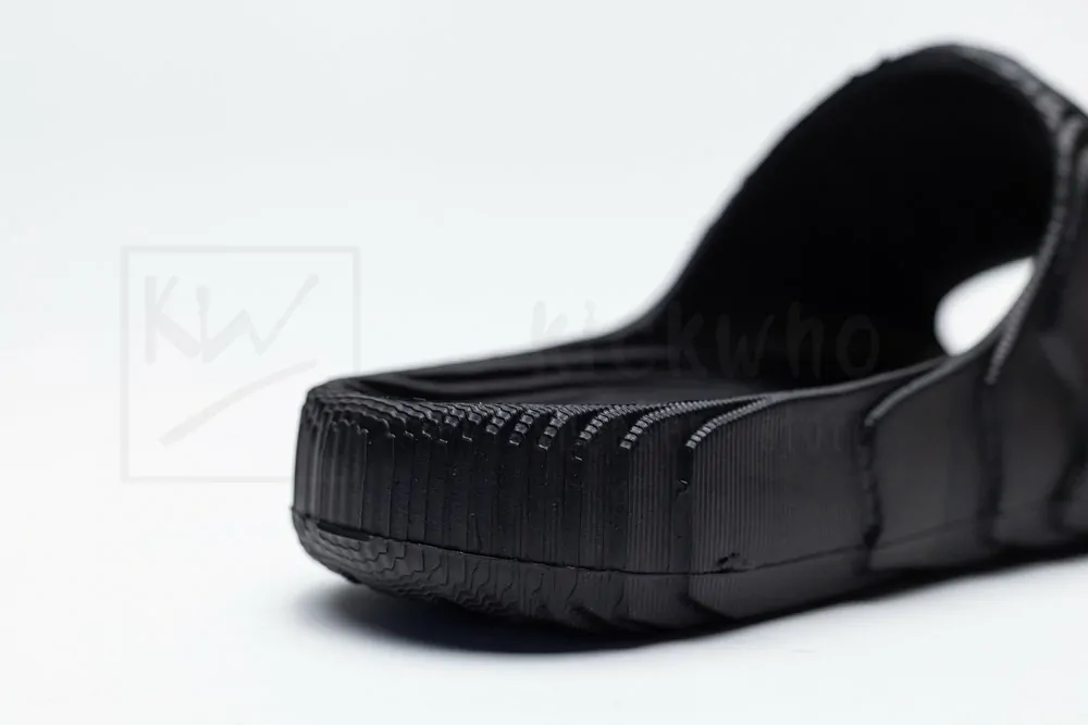 adilette 23 slides