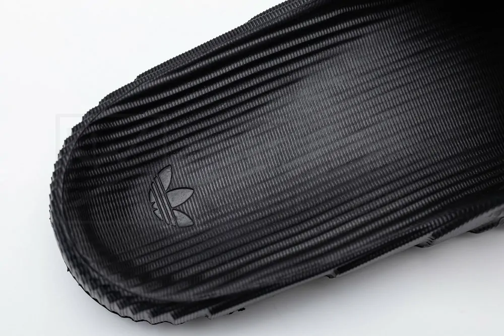 adilette 23 slides