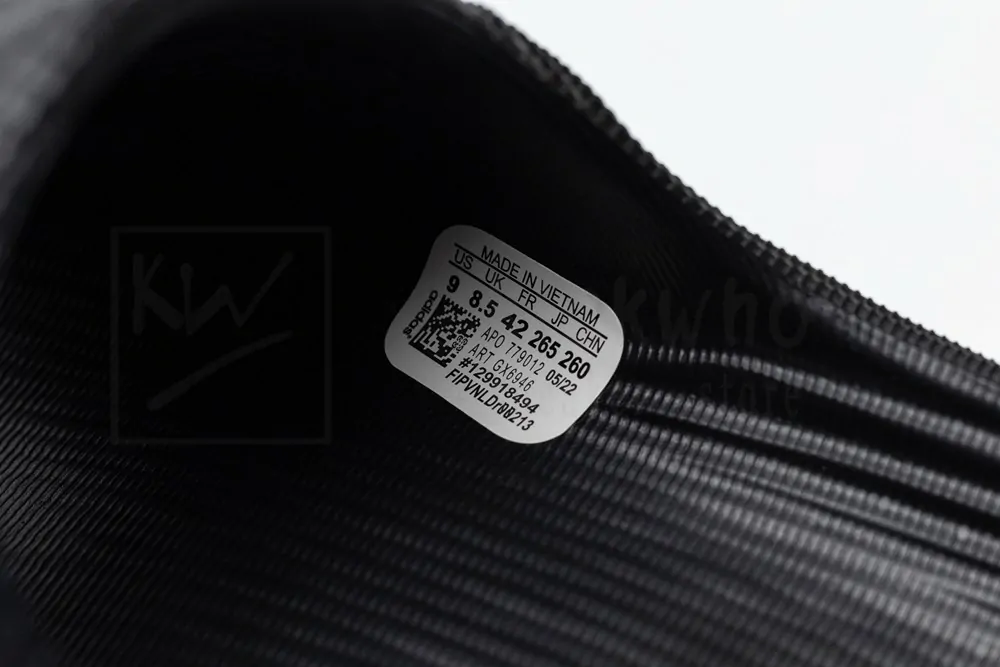 adilette 23 slides