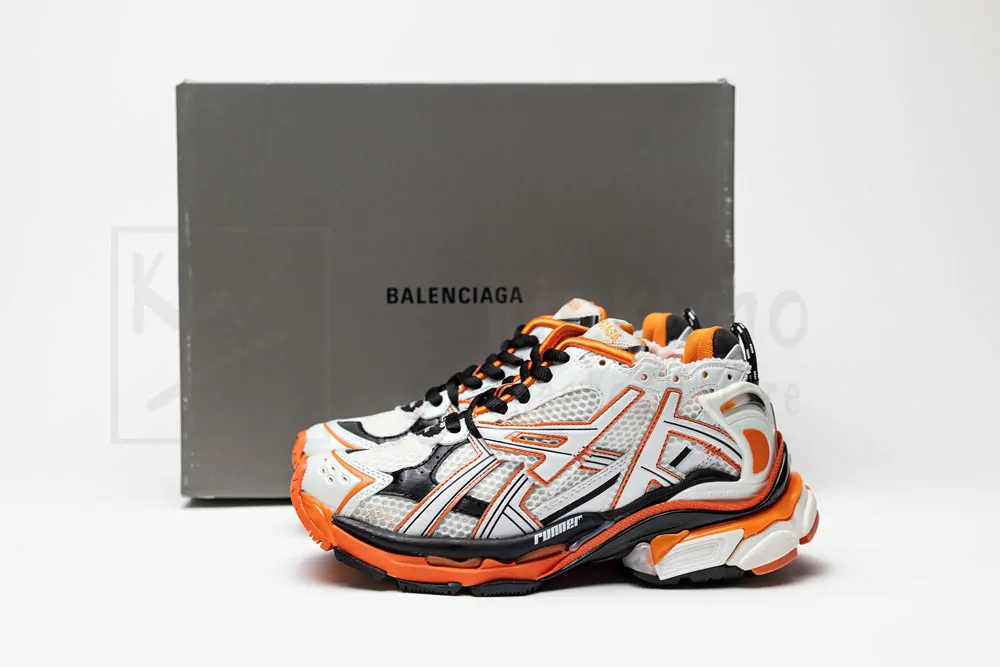 Ba*len*cia*ga runner orange