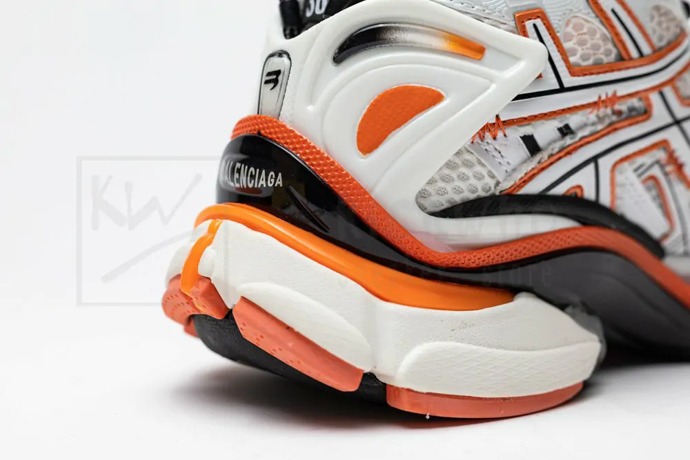 Ba*len*cia*ga runner orange