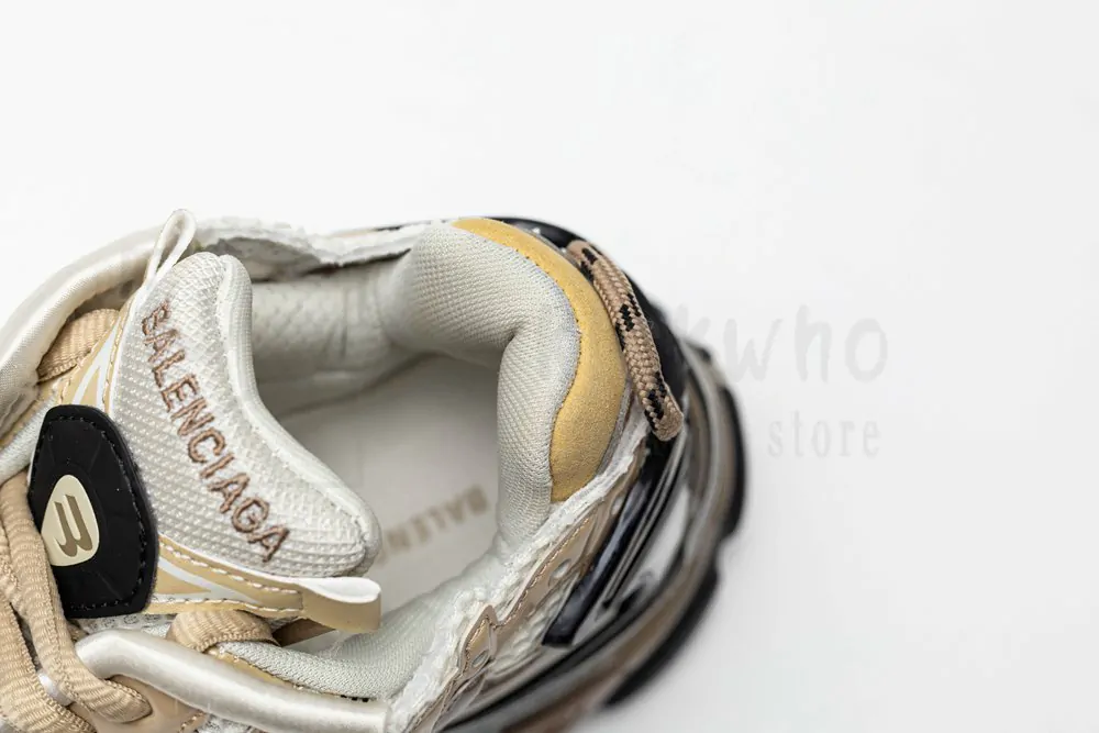 Ba*len*cia*ga runner beige