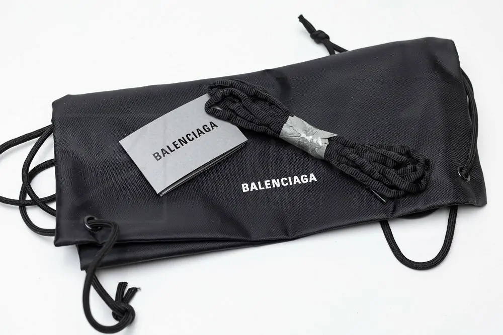 Ba*len*cia*ga runner green blue black grey