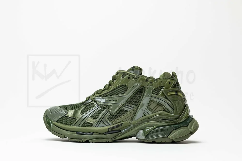 Ba*len*cia*ga runner sneaker green