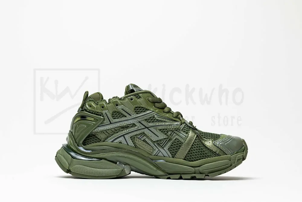 Ba*len*cia*ga runner sneaker green