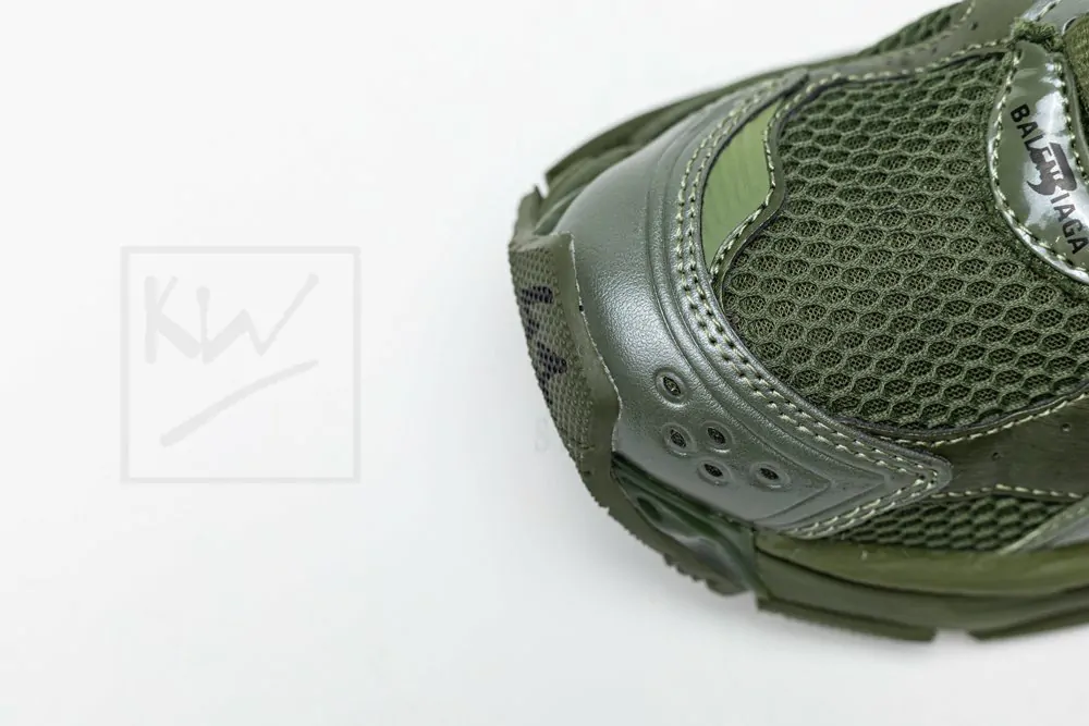Ba*len*cia*ga runner sneaker green