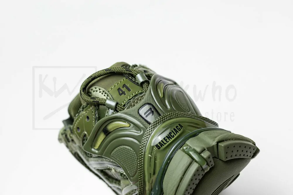 Ba*len*cia*ga runner sneaker green