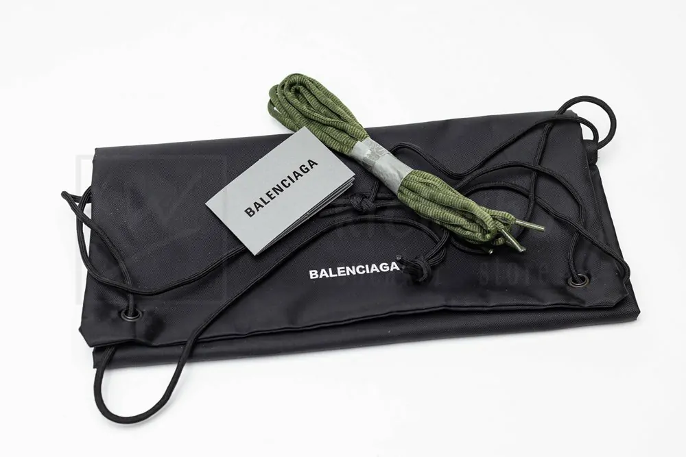 Ba*len*cia*ga runner sneaker green