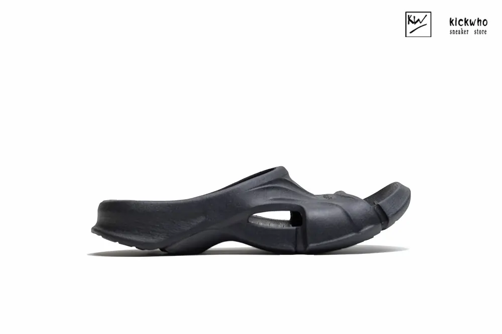 Ba*len*cia*ga mold slide sandal black