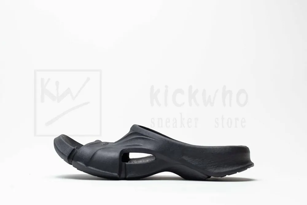 Ba*len*cia*ga mold slide sandal black