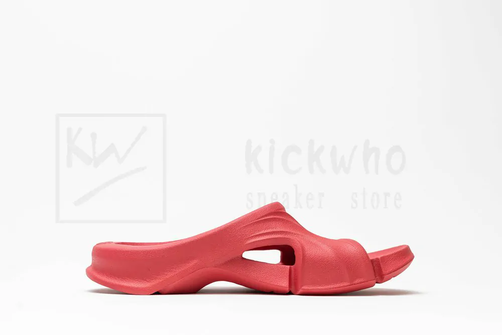 Ba*len*cia*ga mold slide sandal red
