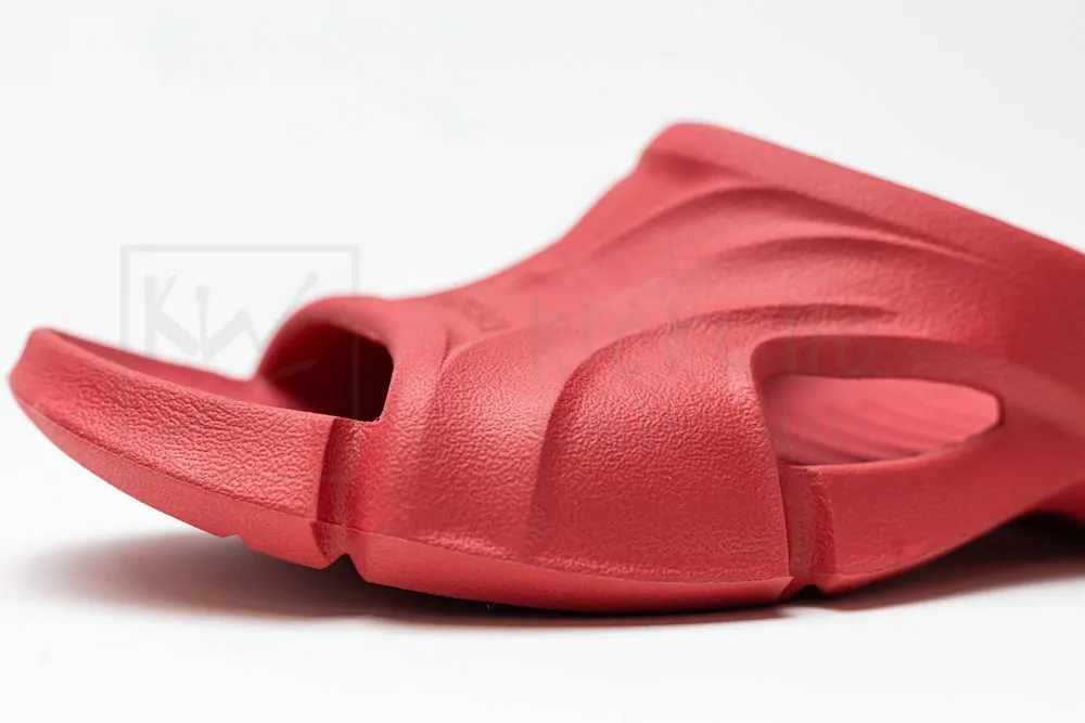 Ba*len*cia*ga mold slide sandal red
