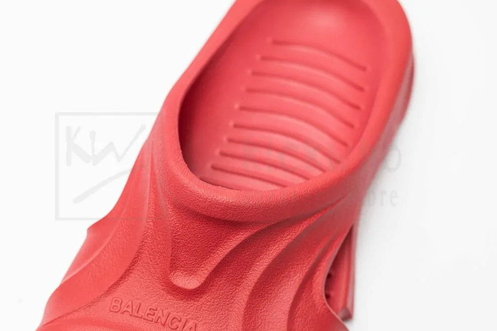 Ba*len*cia*ga mold slide sandal red