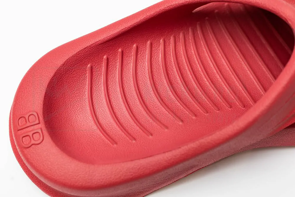 Ba*len*cia*ga mold slide sandal red