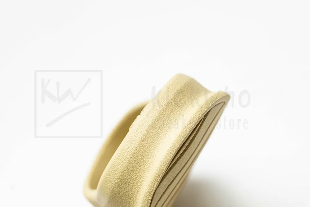 Ba*len*cia*ga mold slide sandal beige