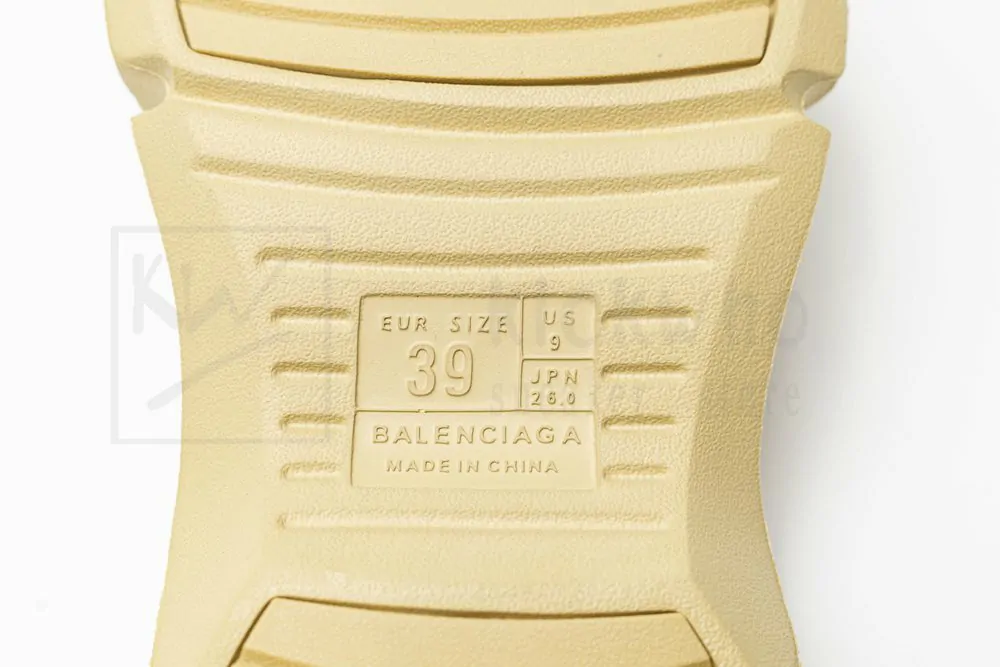 Ba*len*cia*ga mold slide sandal beige