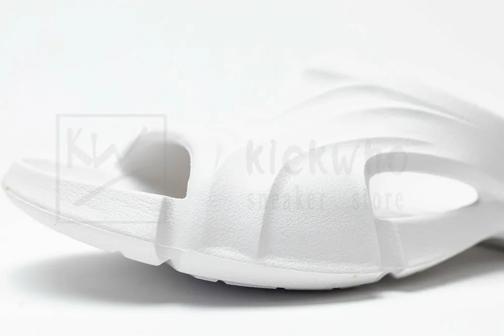 Ba*len*cia*ga mold slide sandal all white