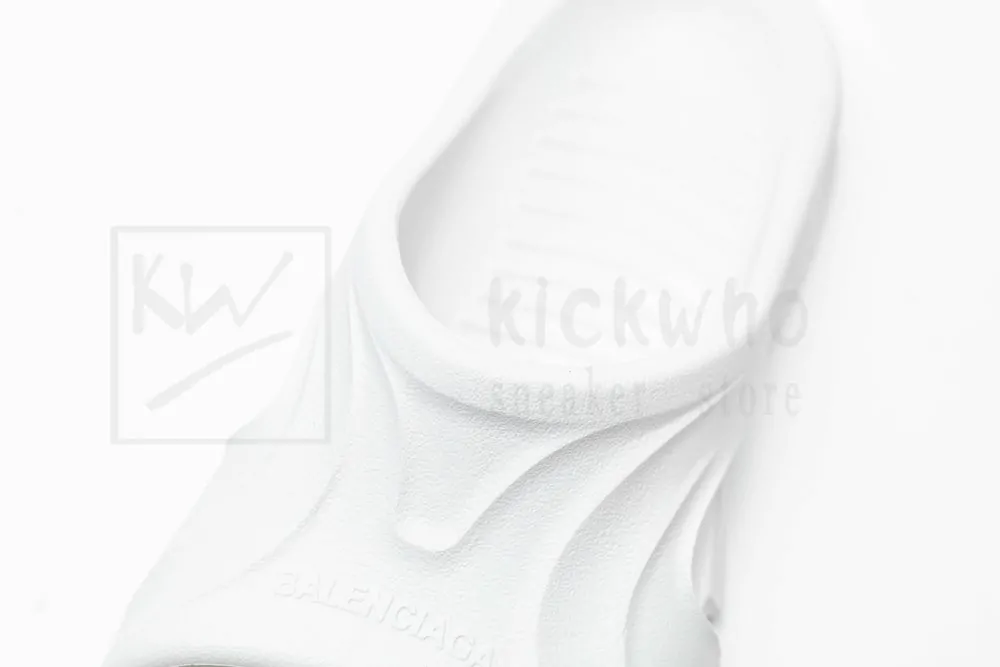 Ba*len*cia*ga mold slide sandal all white