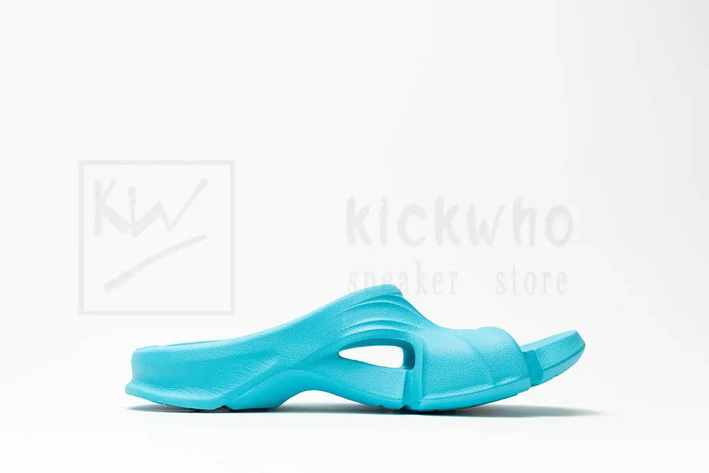 Ba*len*cia*ga mold slide sandal blue
