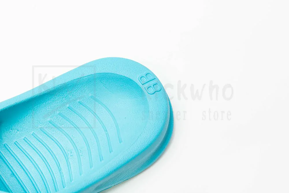 Ba*len*cia*ga mold slide sandal blue