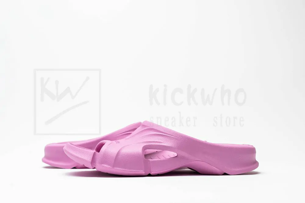 Ba*len*cia*ga mold slide sandal pink
