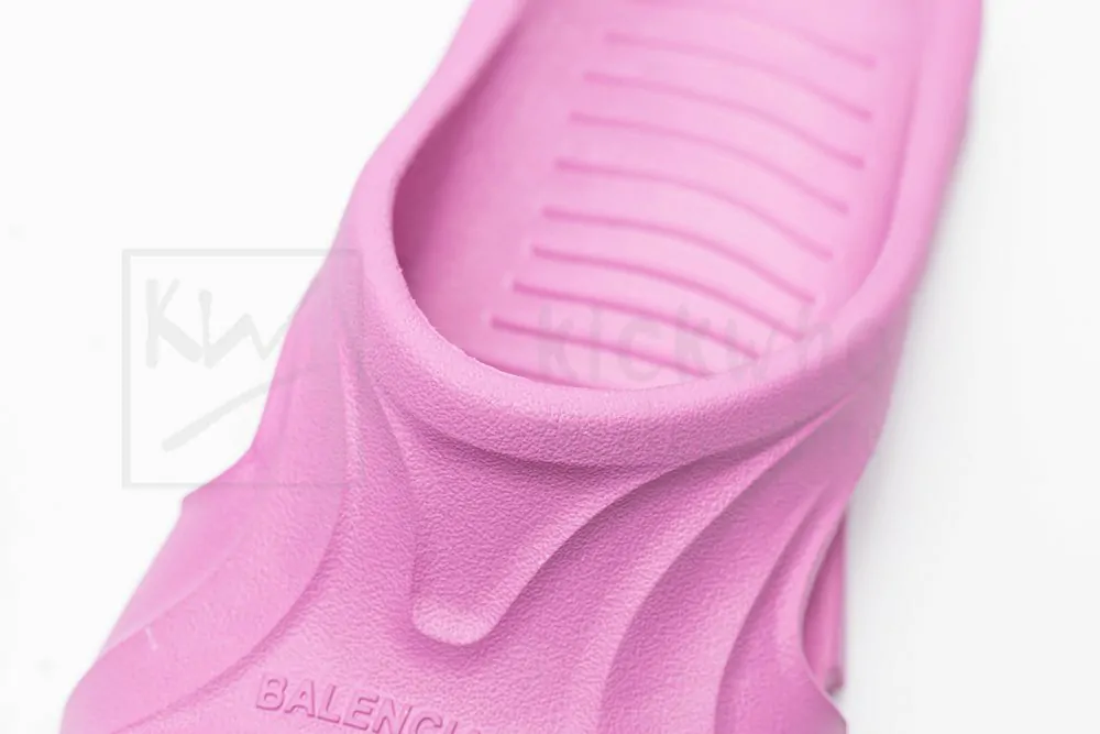 Ba*len*cia*ga mold slide sandal pink