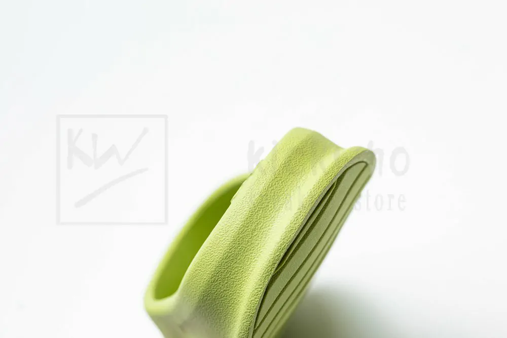 Ba*len*cia*ga mold slide sandal matcha green