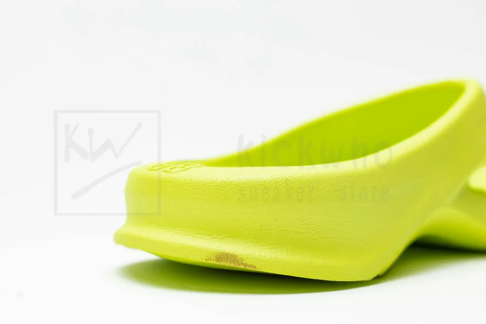 Ba*len*cia*ga mold slide sandal fluorescent green