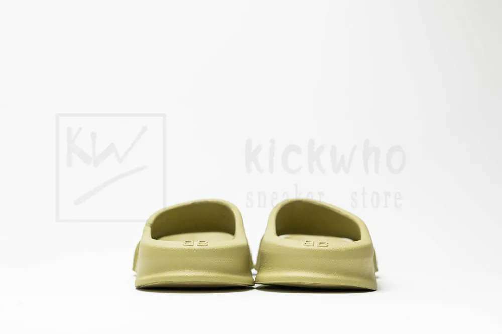 Ba*len*cia*ga mold slide sandal avocado