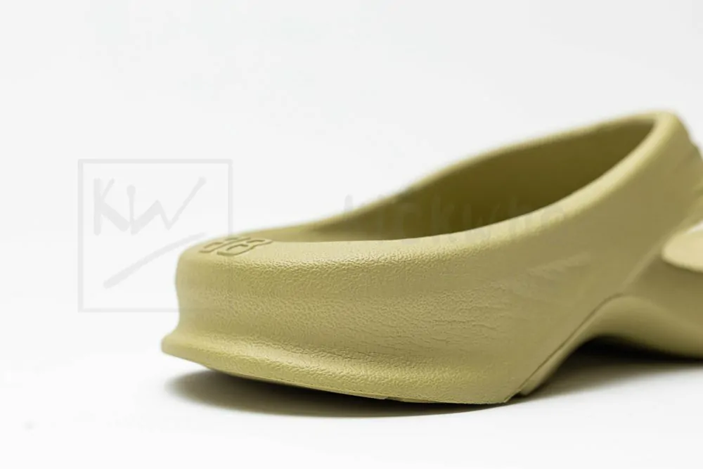 Ba*len*cia*ga mold slide sandal avocado
