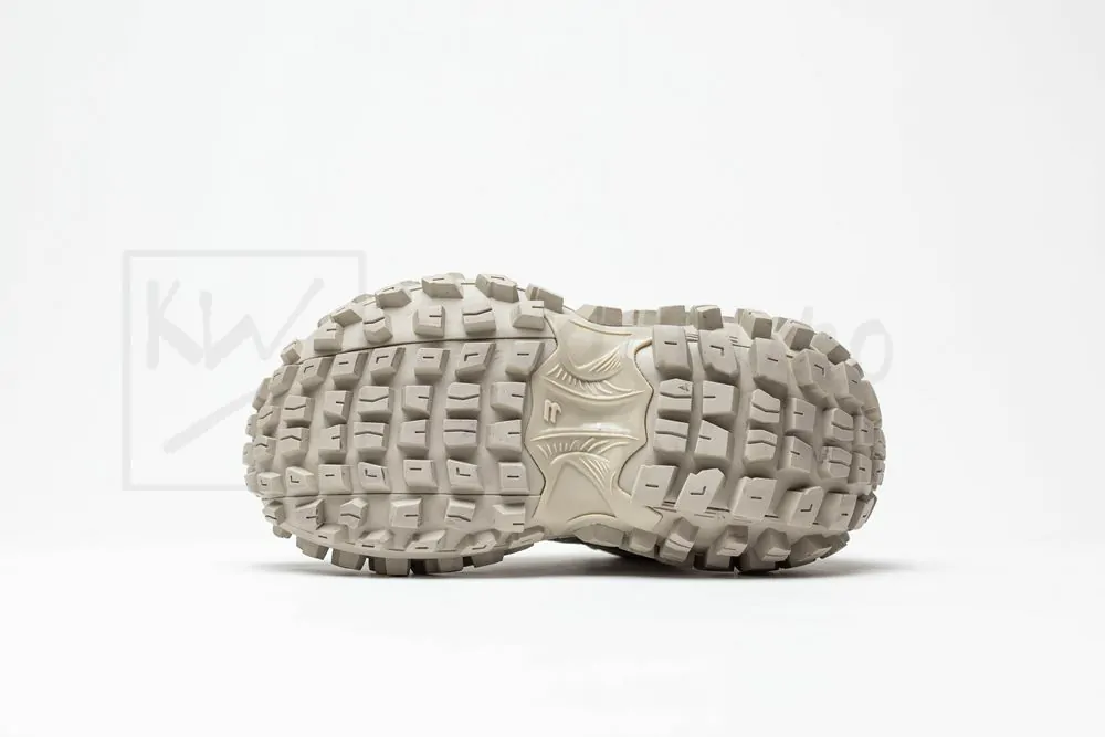 Ba*len*cia*ga defender beige brown