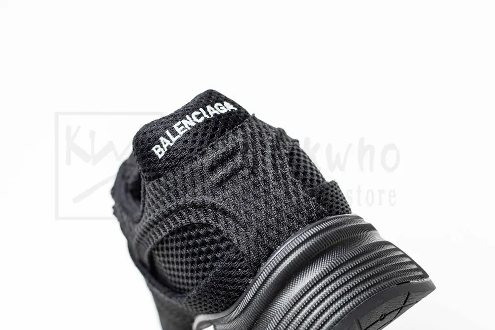 Ba*len*cia*ga phantom triple black