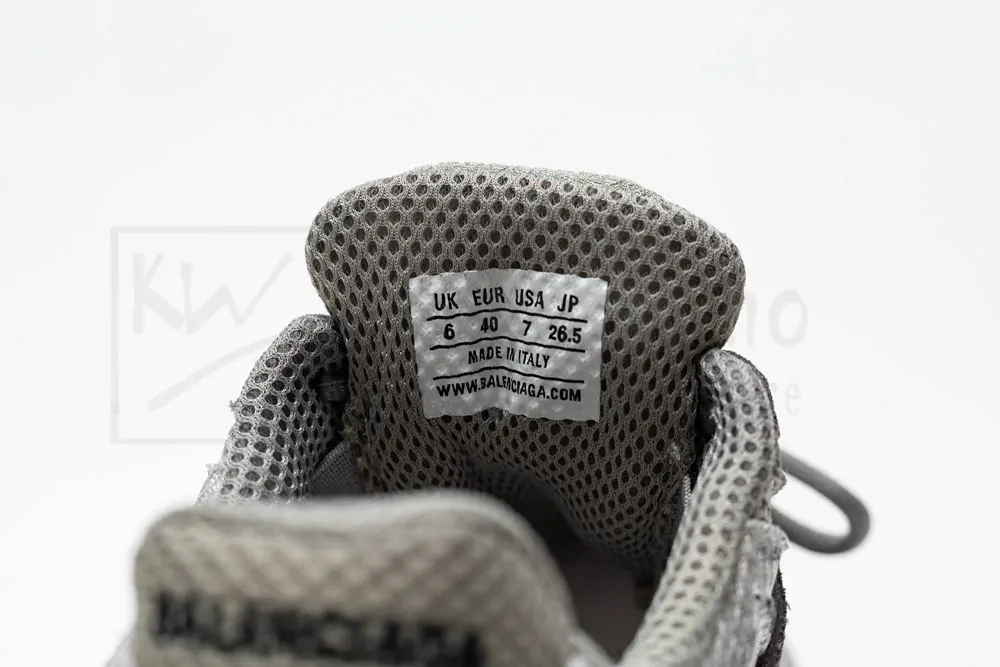 Ba*len*cia*ga phantom triple grey