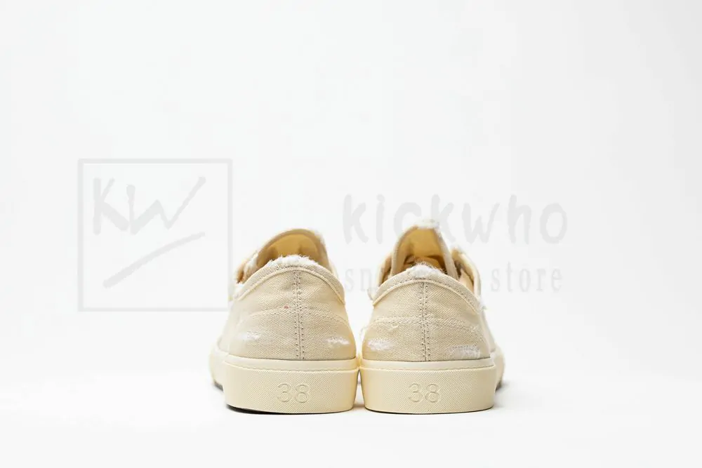 Ba*len*cia*ga paris low sneaker in white