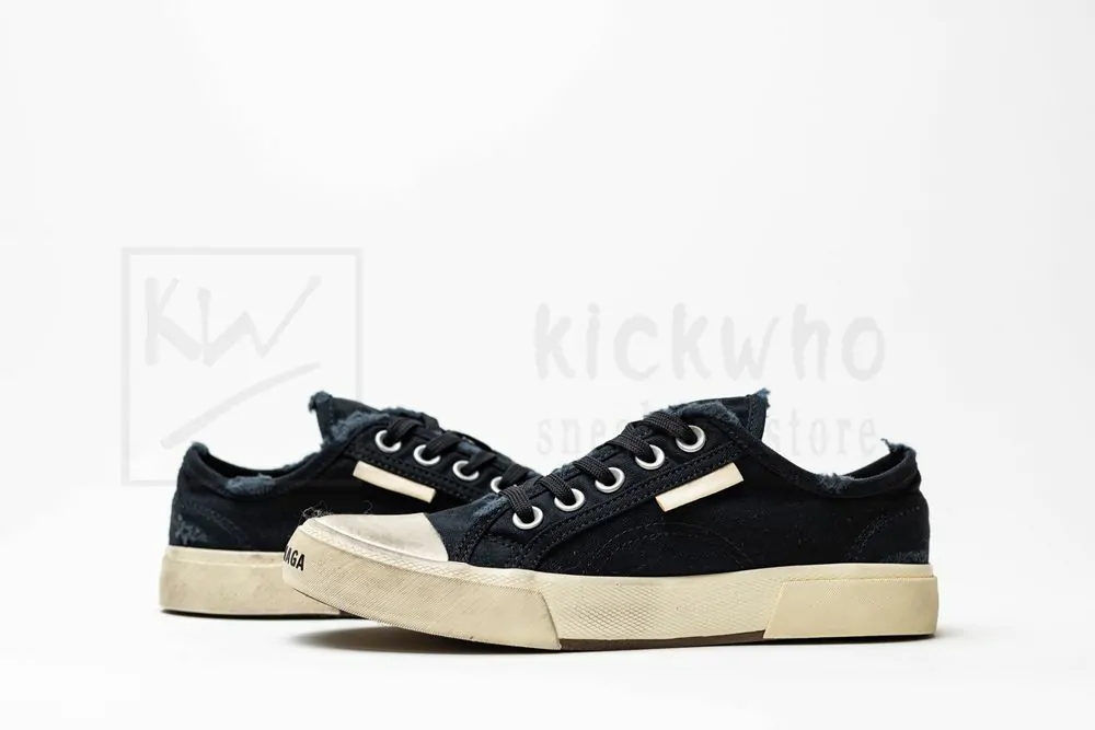 Ba*len*cia*ga paris low sneaker in black
