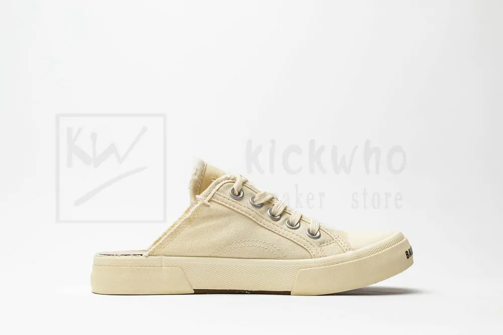 Ba*len*cia*ga paris sneaker mule in white
