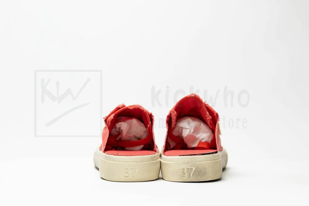 Ba*len*cia*ga paris sneaker mule in red