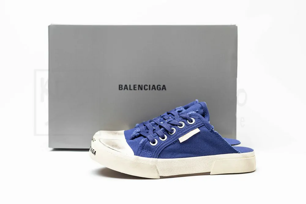 Ba*len*cia*ga paris sneaker mule in blue
