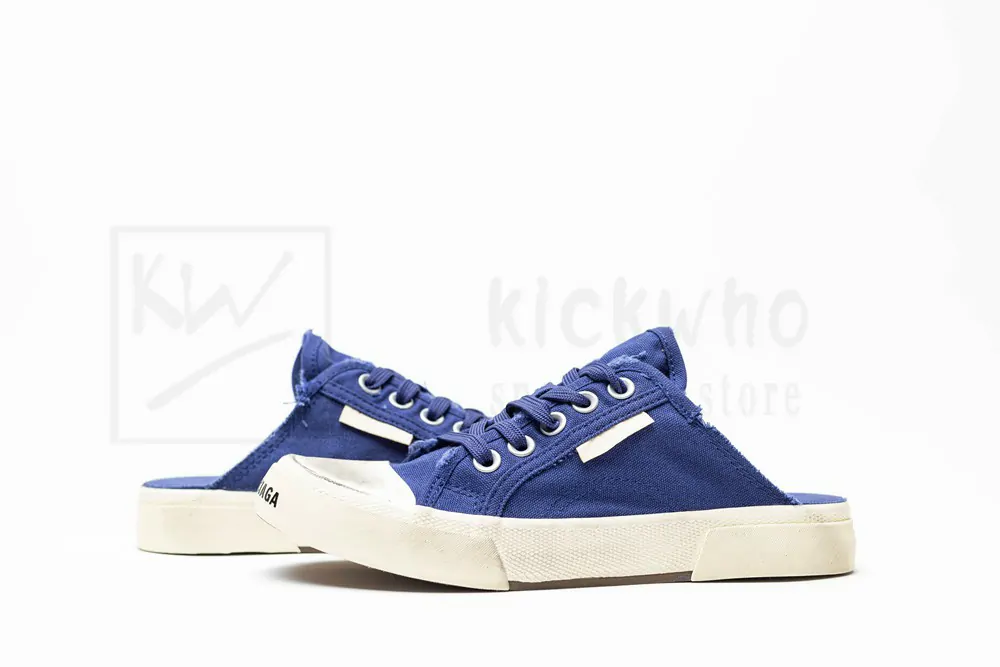 Ba*len*cia*ga paris sneaker mule in blue